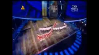Русский танец исполняет ансамбль танца Игоря Моисеева