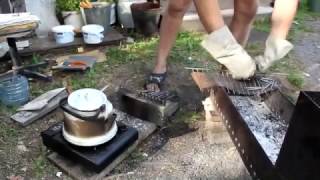 Литье свинца в алюминиевую форму (груза для кастинговой сети)/ casting lead into an aluminum mold.