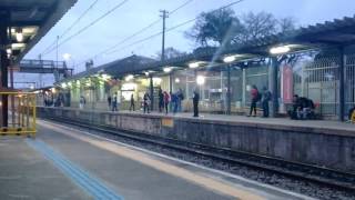 CPTM - Trens série 4400 na estação Jundiapeba