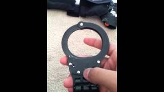 Unboxing my smith& wesson black hinged handcuffs