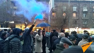 Активисты проводят шествие от проспекта Комитаса к центру Еревана
