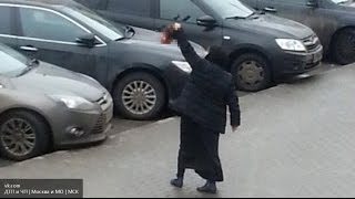 Женщина в хиджабе на Октябрьском поле. Может теракт?