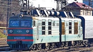 Джеймс Бонд. Электровоз ВЛ80К-007. Отправление со станции Львов