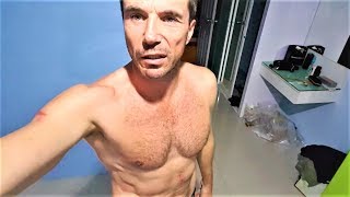 ОНА ПОРВЁТ ЛЮБОГО НА КУСКИ )))