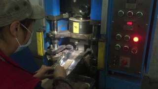 How to make a diamond segment? cold pressing and sintering