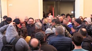Scuola, tensione tra manifestanti Usb e polizia