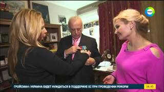 В гостях у знаменитого поэта и композитора Ильи Резника.