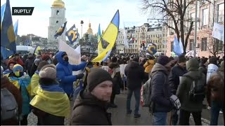 Live outside Kiev court on second day of Poroshenko’s treason hearing
