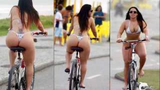 Ela sai de Saia de bicicletinha - Psirico