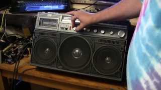 Line in on the Philips D8444 aka Magnavox D8443 5 speaker boombox revisited