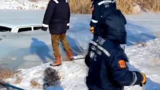 Зимняя езда по льду,как тонут машины [Часть 6]