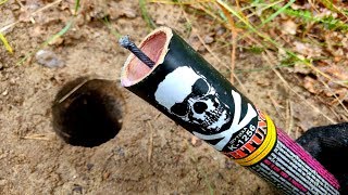 ✅?EXPERIMENT: BIG FIRECRACKERS vs HOLE UNDERGROUND⚫️?? ACHTUNG