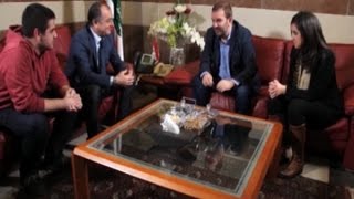 وحش الشاشة-الطلاب الذي ألّفوا الأغاني لوزير التربية  بو صعب يفاجئونه في الوزارة