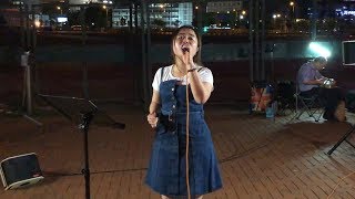 可愛小米 (2019-5-11) 中環10號碼頭?《小米預告?隨即 晚上8點半 有慶祝冰冰街演一周年環節》~ 唱? “ 冷冷的秋 + 是不是這樣的夜晚你才會這樣的想起我 ”@星聲金曲之夜