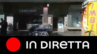 La situazione presso un centro commerciale ad Hermannplatz
