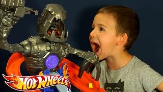 Игрушки - Трасса Hot Wheels 2015 NITROBOT ATTACK - на русском языке