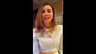 PAULINA GOTO SALUDA A GRAFFI-T