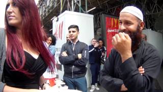 Jayda Fransen confronts Dawah stall in Birmingham - Part 1