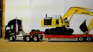 三菱ふそう低床重トレ＋ショベルカー　FUSO＋komatsu PC1250-8