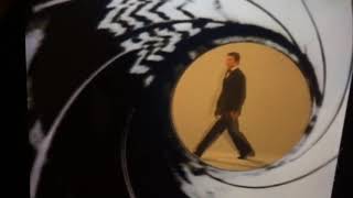 007 MOONRAKER  misión espacial James Bond