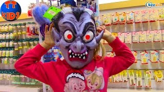 Ярослава в Магазине Игрушек. Шопинг в Турции. Игрушки для детей. Видео обзор игрушек. Pocoyo Toys